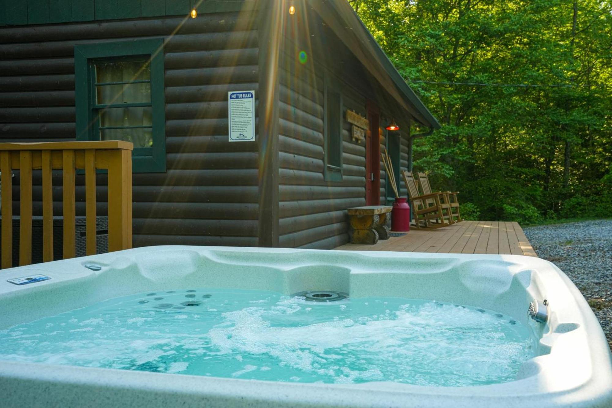 The Big Little Cabin - Hot Tub & Playground Dahlonega Exterior foto